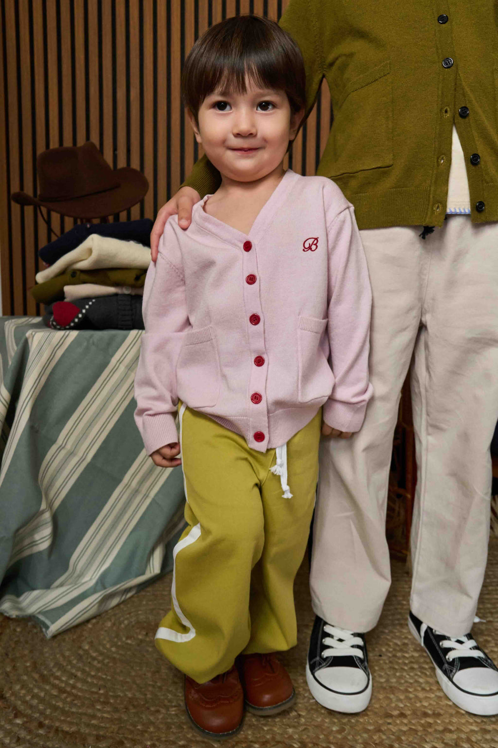 Side Trim Pants - Pear/White